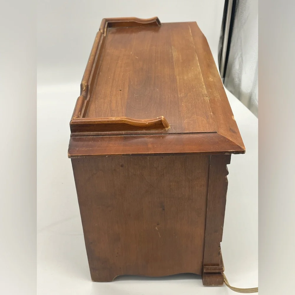 Vintage RCA Solid State Dual Speaker AM FM Radio RLC-62L - Picture 4 of 10